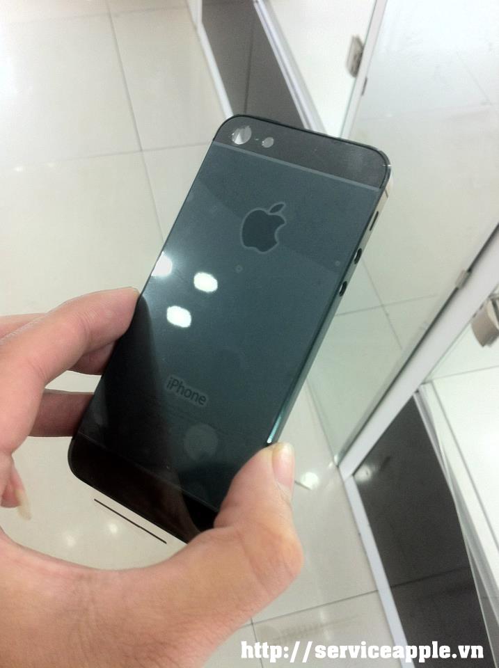 Thay sương iPhone 5 màu đen
